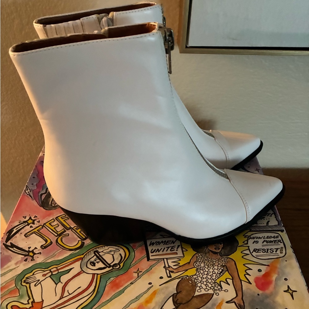 Jeffrey Campbell Landyn White Ankle Boots - Picture 4 of 5